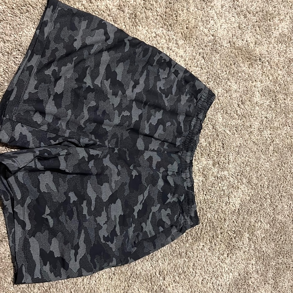 Lulu men’s shorts. Size is medium